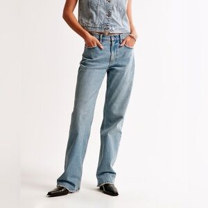 Abercrombie & Fitch The Baggy  Light Wash Blue Jeans